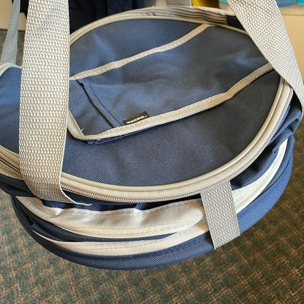 Collapsible cooler for food or cans